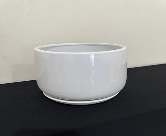 White round ceramic pot
