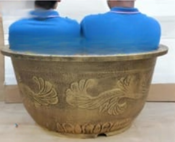 Antique plastic pot big