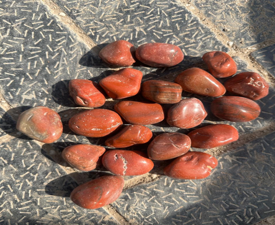 Red pebble Polished